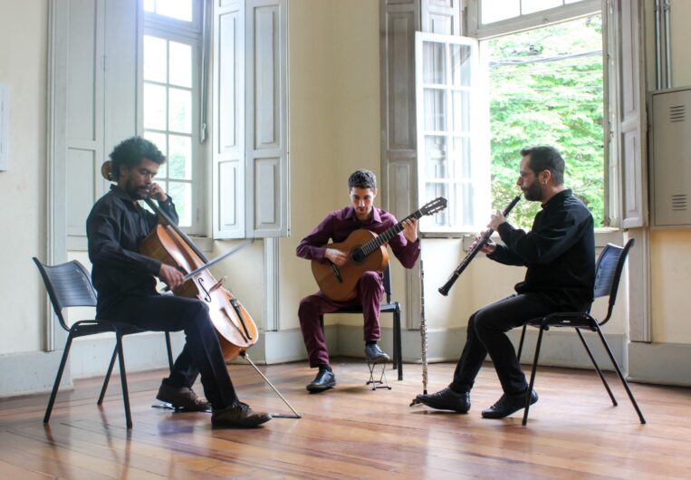 Projeto ‘Clássicos em Cena’ recebe o Trio Lis no dia 17 de abril em Itapira Público vai ouvir sucessos do clássico e do popular, numa combinação única do violão, violoncelo e oboé